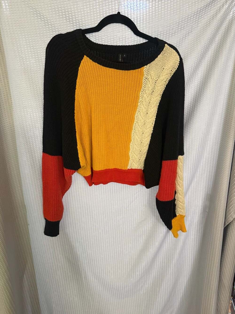 Moon & Madison Cropped Colorblock Cable Knit Sweater Size S